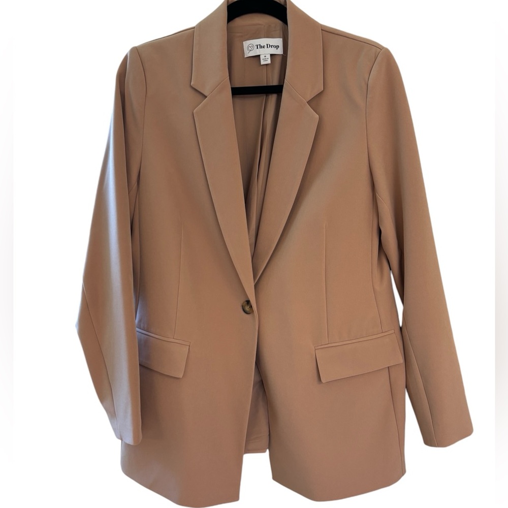 The Drop Khaki blazer.